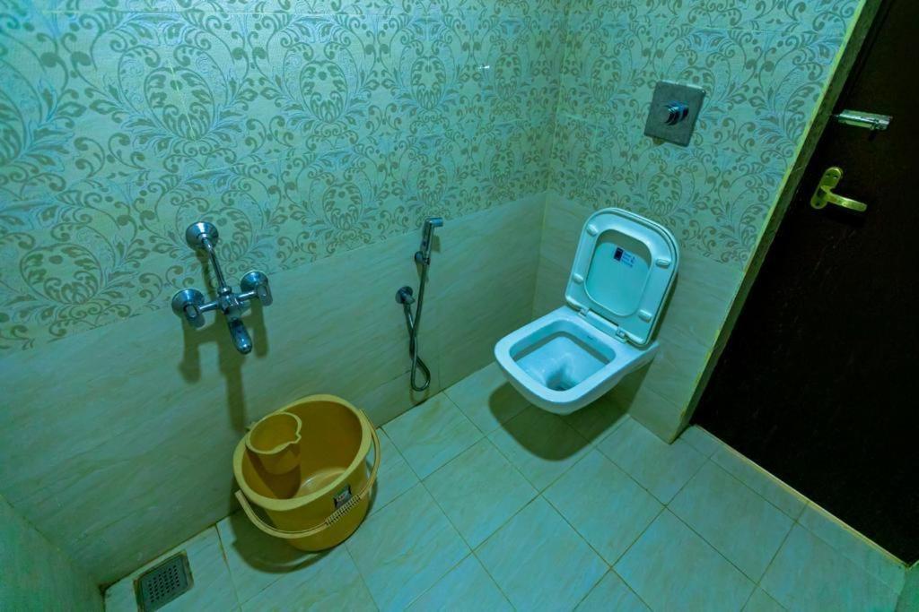 Dreamland Retreat With Swimming Pool Apartment Kottakuppam Exterior photo